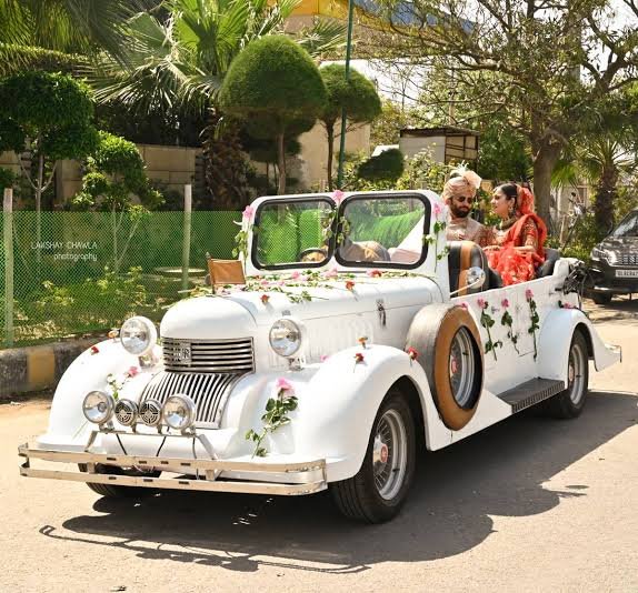 Vintage Car Entry